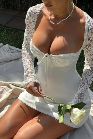 Louise | Lace Charm