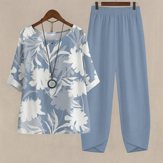 Kaylee | Perfectly Comfortable Elegant Floral 2 Piece Set