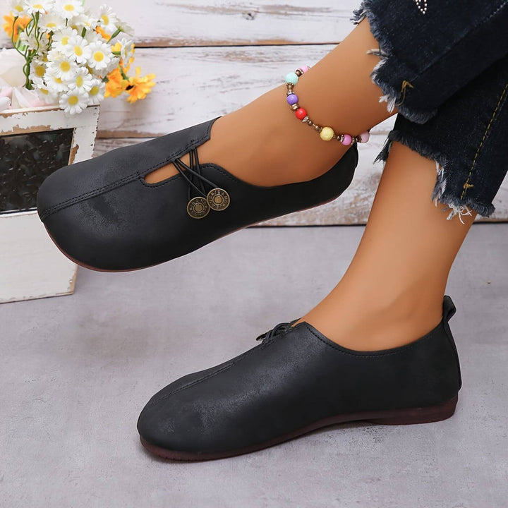 Eline | Soepele Loafers met Knoopdetail