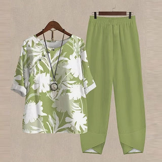 Kaylee | Perfectly Comfortable Elegant Floral 2 Piece Set