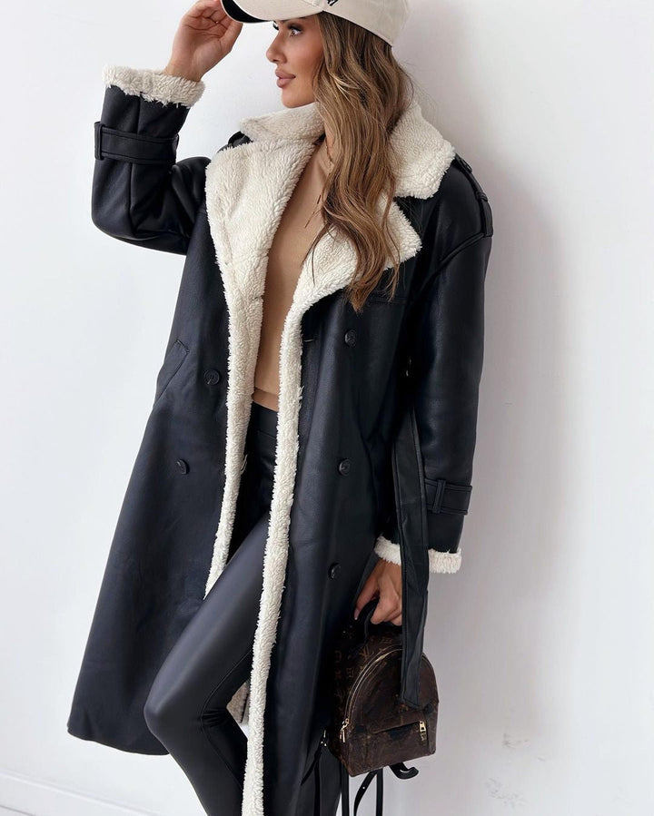 Petronella | Lange Trenchcoat met Teddy Voering