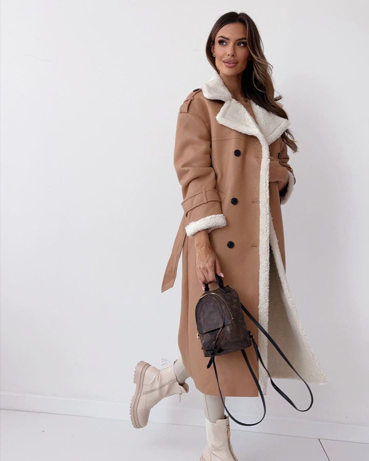Petronella | Lange Trenchcoat met Teddy Voering